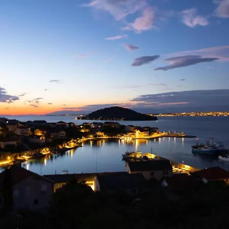 Franov Butique - One Bedroom With Sea View Ana Apartman